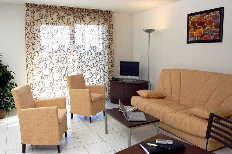 Garden & City Clermont-Ferrand - Gerzat Aparthotel Eksteriør bilde